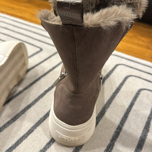 J/slides grey leather platform boots size 10 with faux fur lining - Picture 9 of 11
